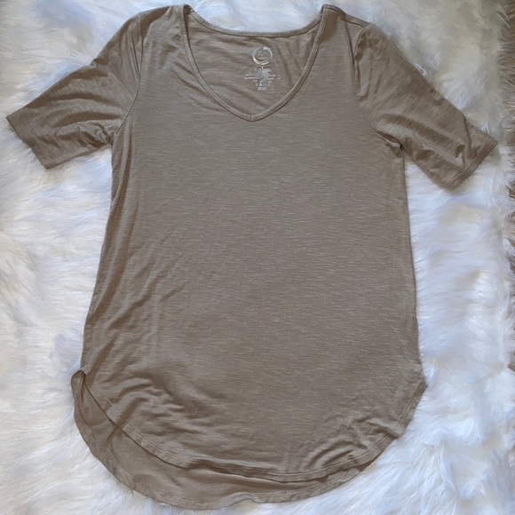 Maurices Long Tshirt - Picture 1 of 2